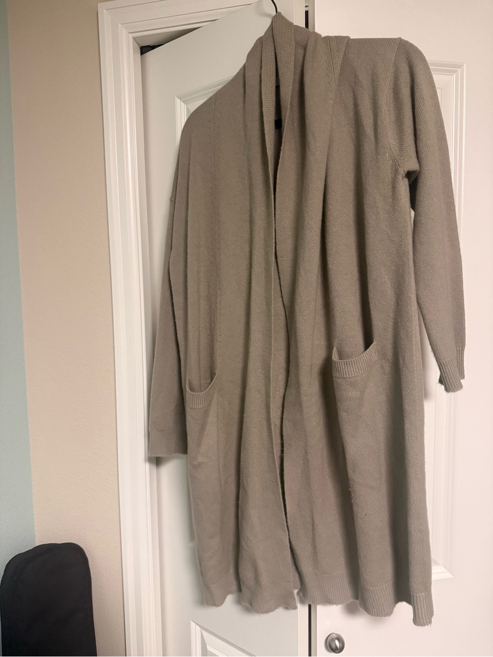 Vince Long Cardigan in beige